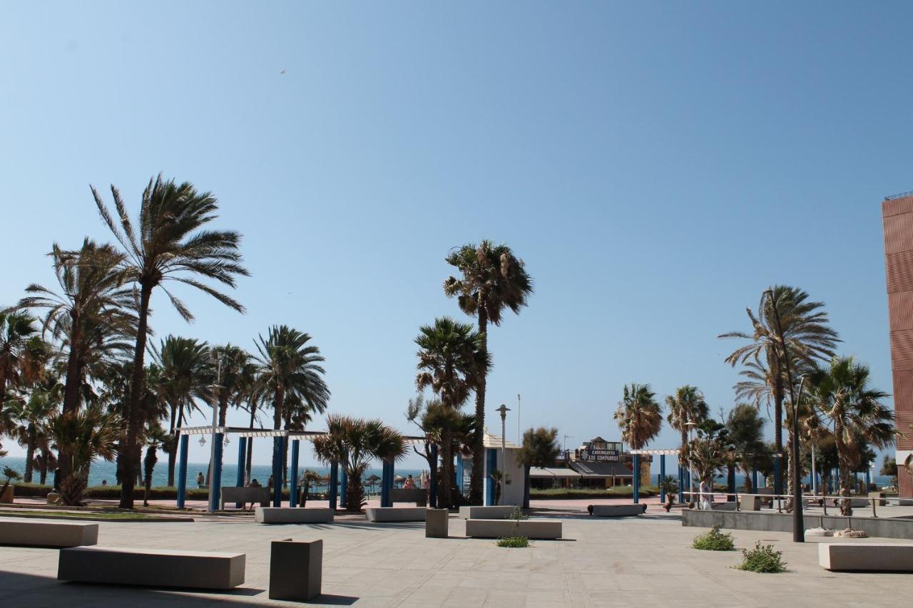 Frente Al Mar Apartment Malaga Bagian luar foto