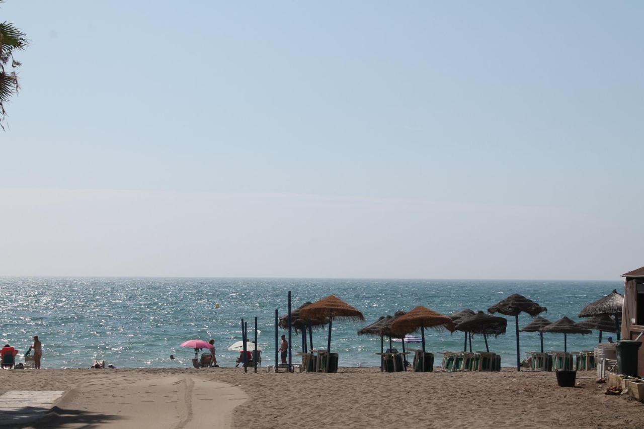 Frente Al Mar Apartment Malaga Bagian luar foto