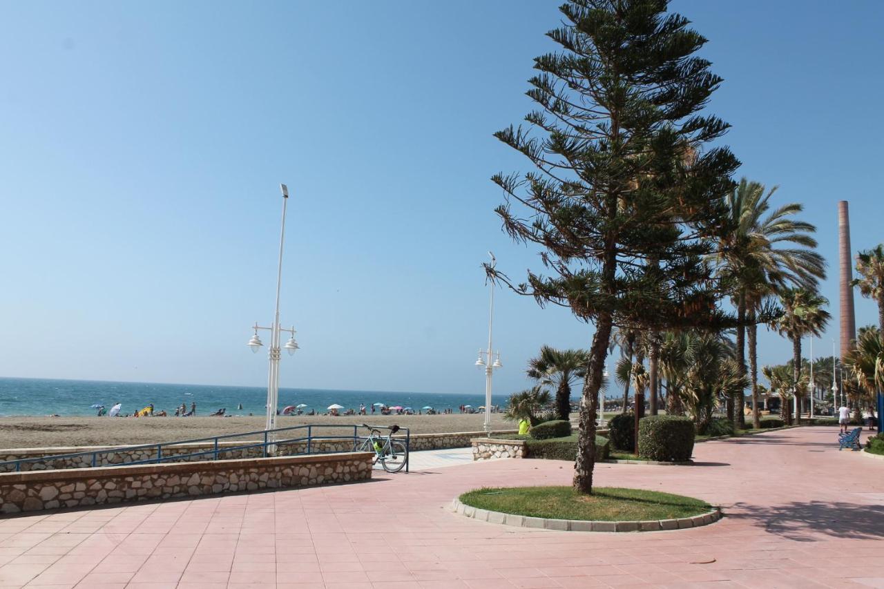Frente Al Mar Apartment Malaga Bagian luar foto