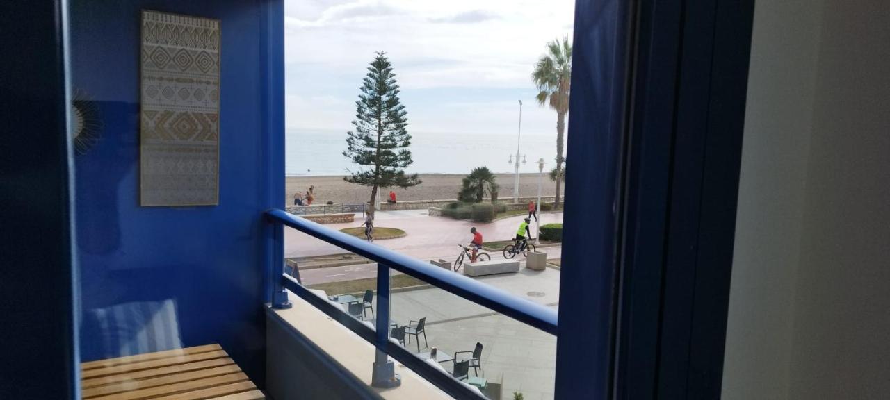 Frente Al Mar Apartment Malaga Bagian luar foto
