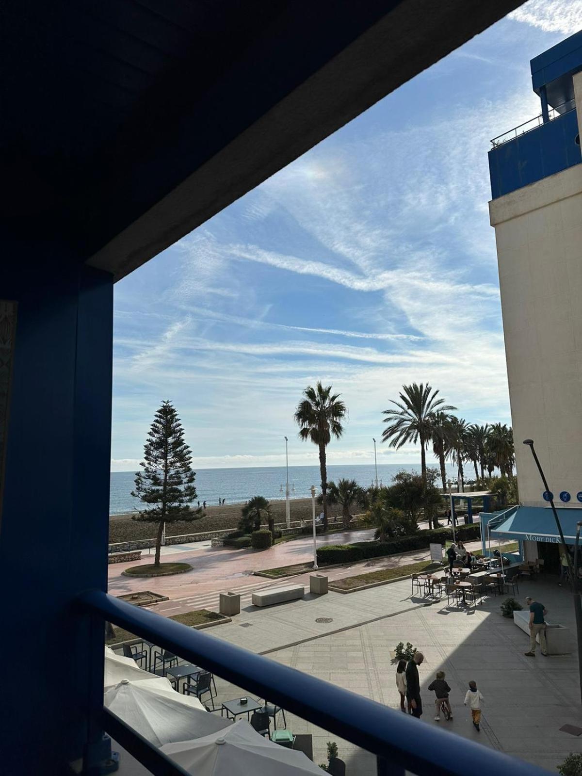 Frente Al Mar Apartment Malaga Bagian luar foto